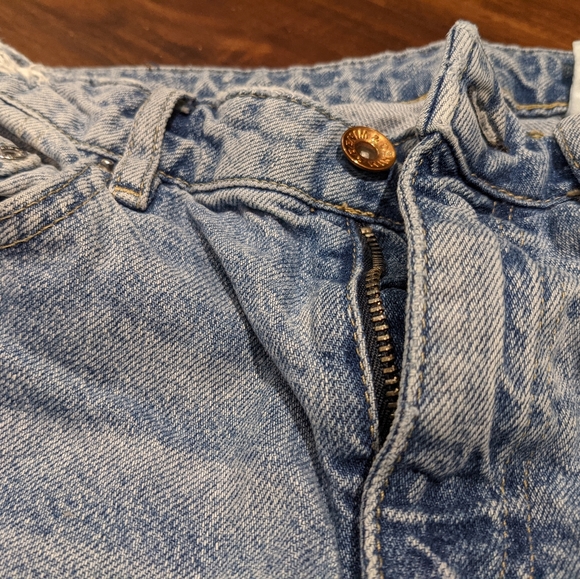 Distressed Mom/Boyfriend Jeans - Picture 3 of 4